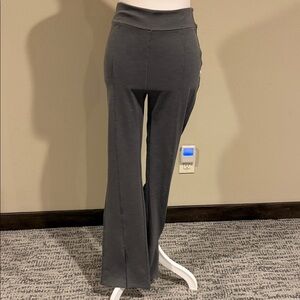 Vuori flare with slit up front Women's Gray Pants